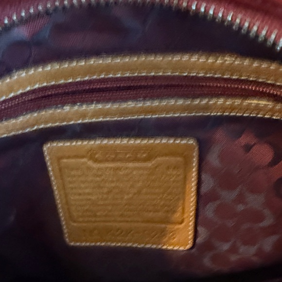 White and Burgundy Leather Hobo Shoulder Bag - Picture 2 of 5